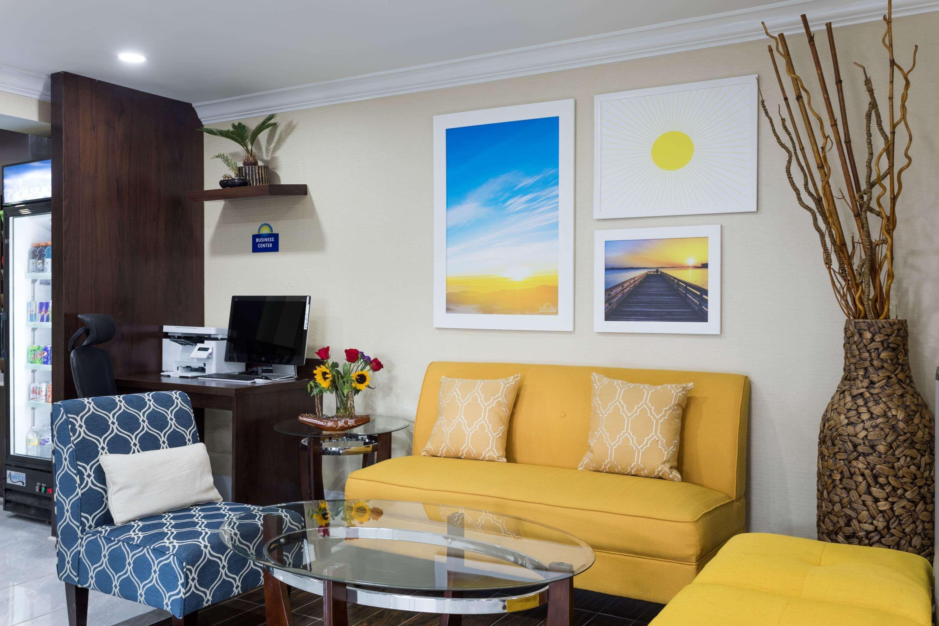 נורת' צ'רלסטון Days Inn By Wyndham Goose Creek מראה חיצוני תמונה