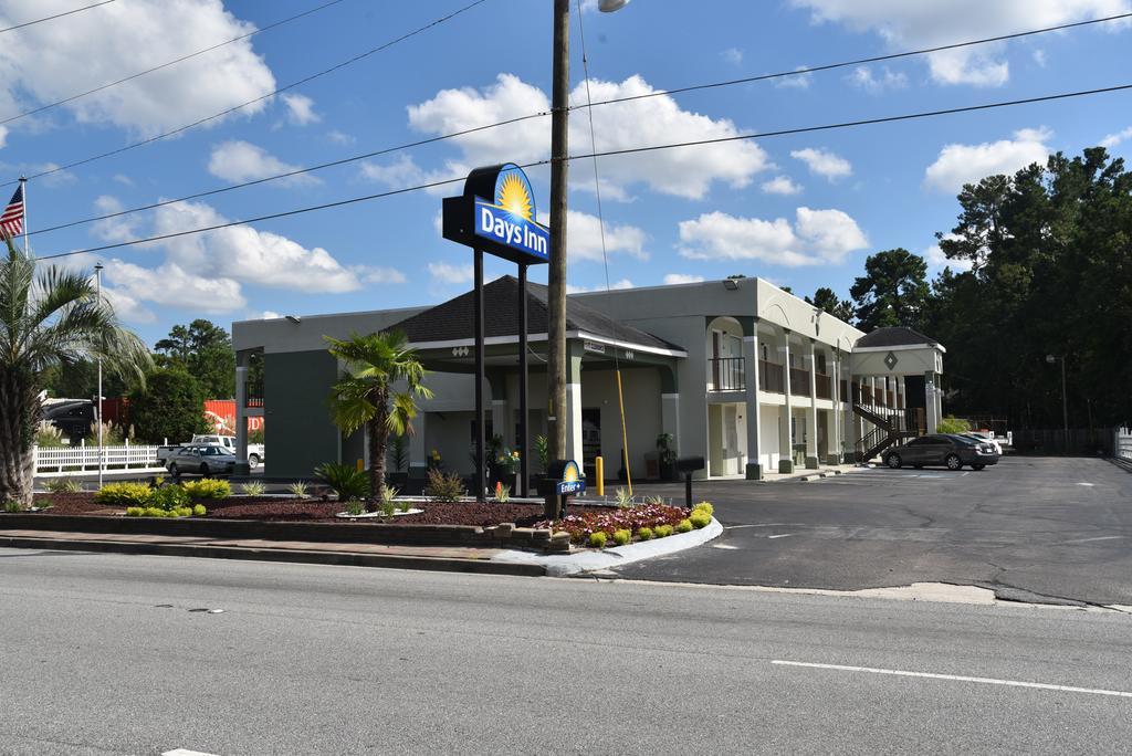 נורת' צ'רלסטון Days Inn By Wyndham Goose Creek מראה חיצוני תמונה