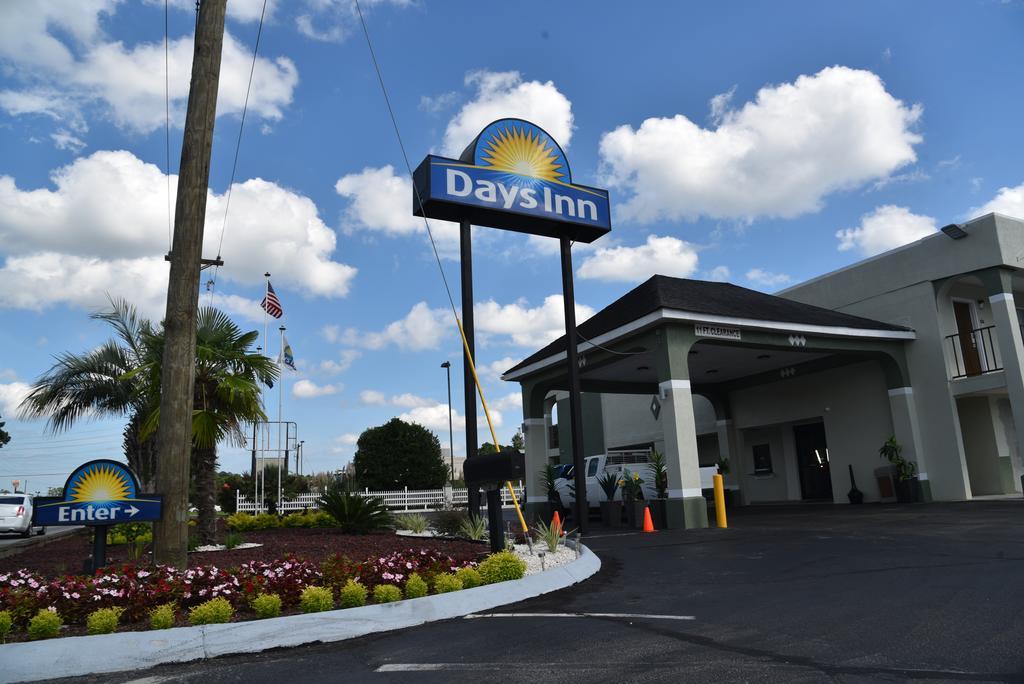 נורת' צ'רלסטון Days Inn By Wyndham Goose Creek מראה חיצוני תמונה